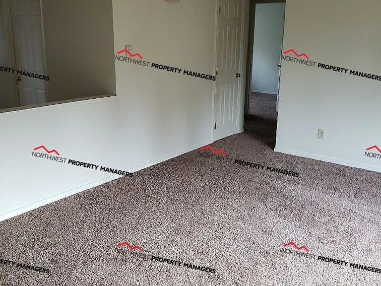 3001 Southgate Dr — Photo 3