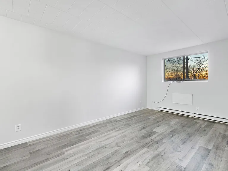 591 Wellington Ave #302 — Photo 6