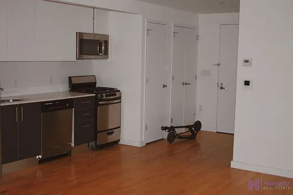 Rented by Horowitz Real Estate | media 13