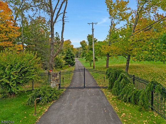 5th image of 39 Still Hollow Rd