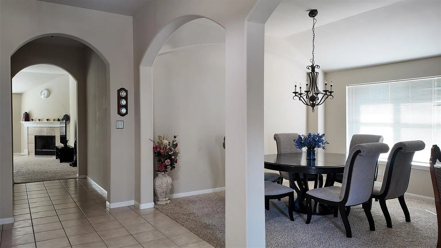 4 bed, 2.0 bath, 2557 sqft, $2,800 — Photo 4