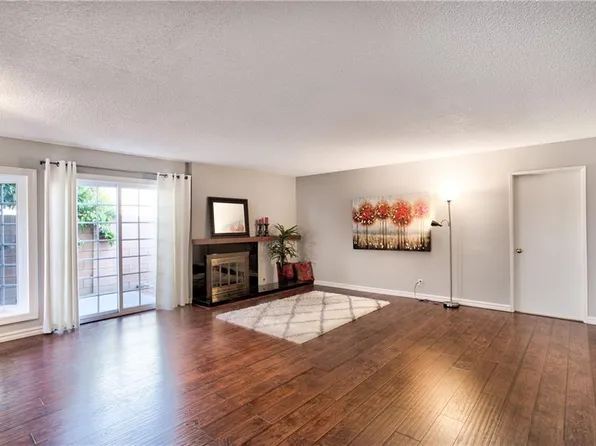 8761 Jarrett Cir, Huntington Beach, CA 92647