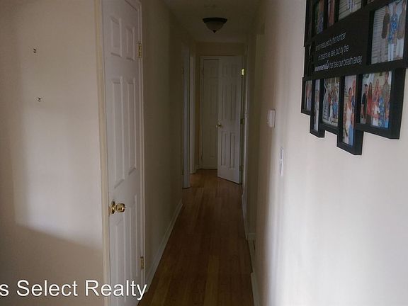 5th image of 742 Heartwood Dr
