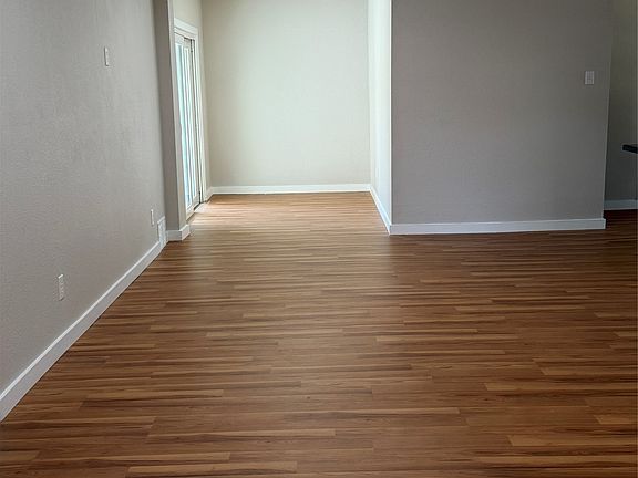 5th image of 1818 Walnut Ave