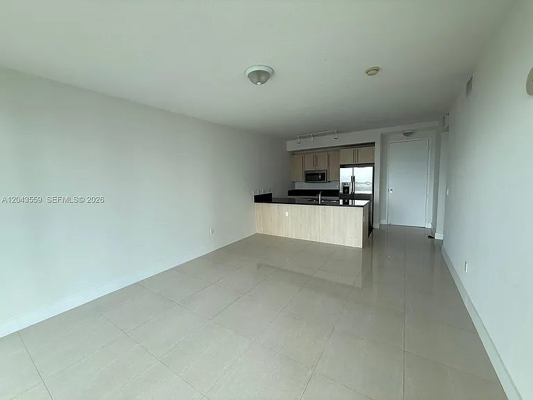 79 SW 12th St #3702 — Photo 26