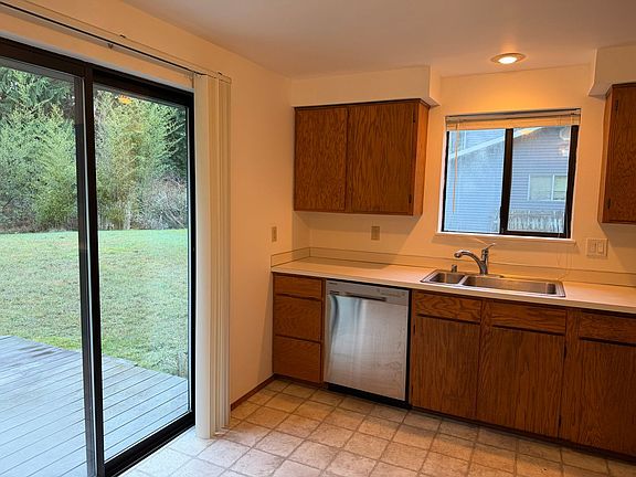 5th image of 4196 Winns Hollow Ln Unit 2