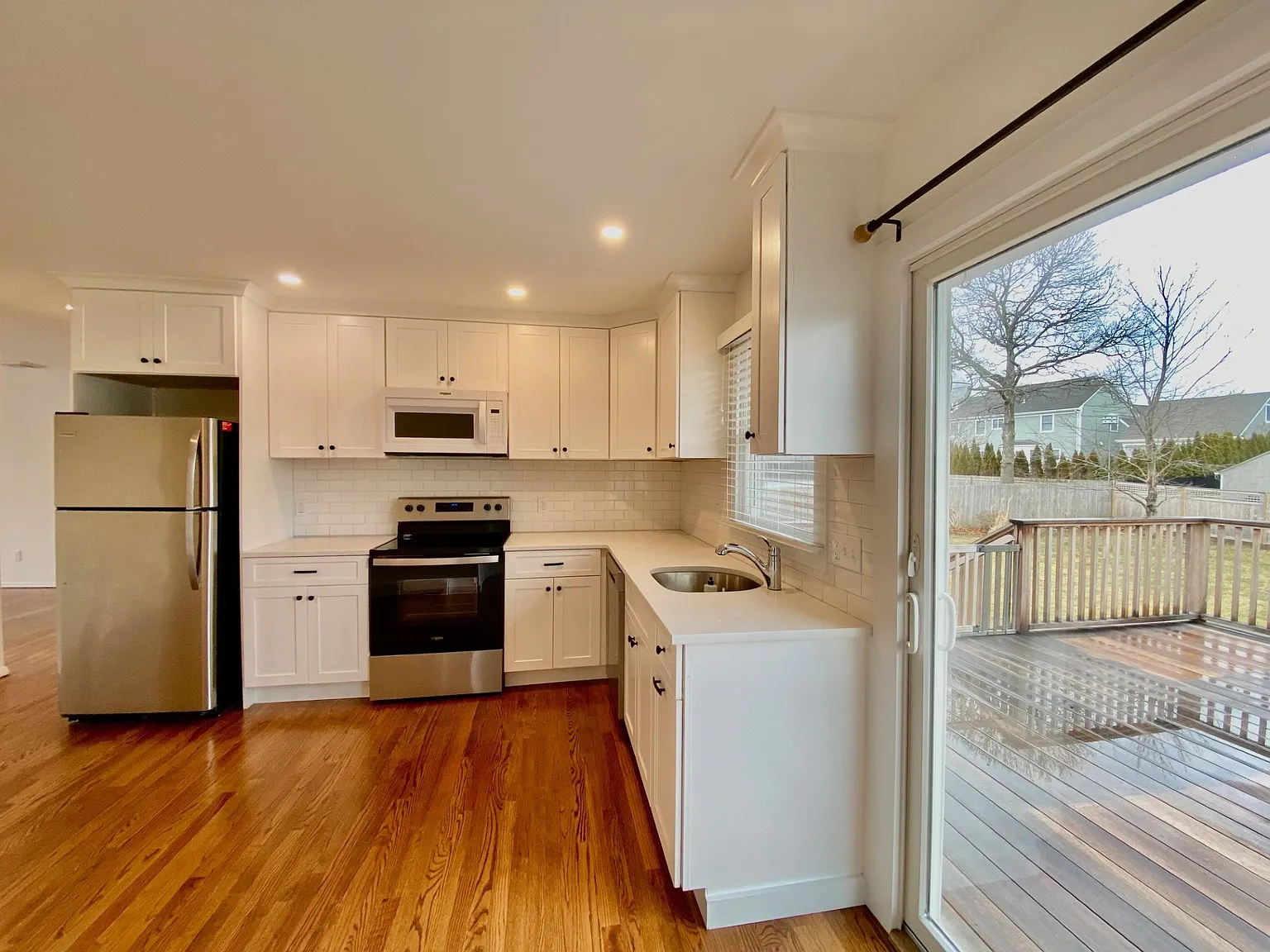 Beautiful 3 Bedroom Ranch Minutes to Greenport — Photo 4