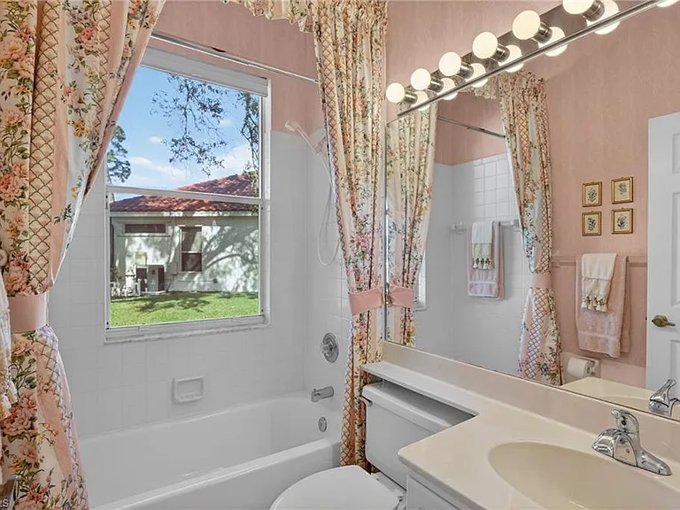 6687 Huntley Ln S — Photo 23