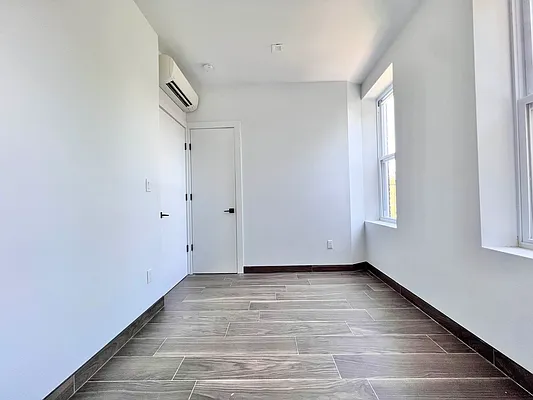 Rented by ERNY LLC | media 17