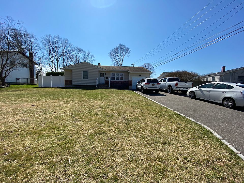 1st image of 150 Simmons Dr