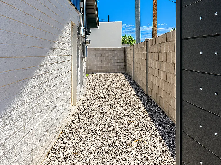 2208 N 26th St #2 — Photo 4