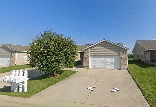 Building Photo - 1434 W Daniel Dr