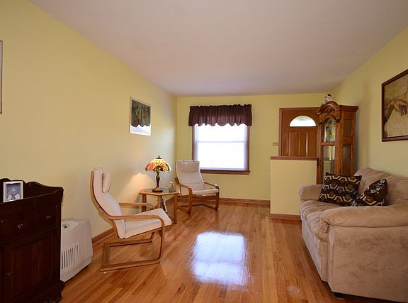 2nd image of 7741 W Montrose Ave