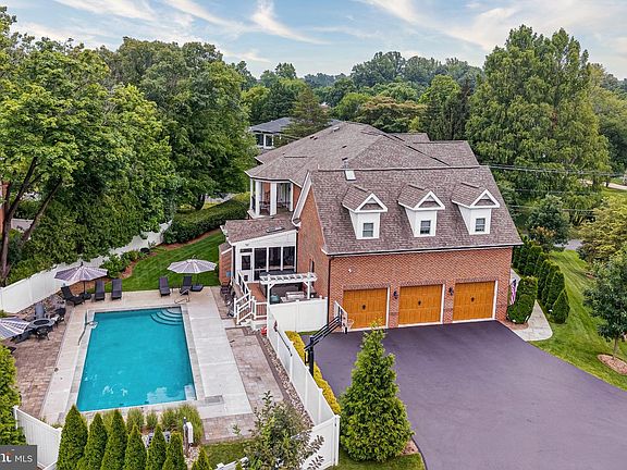 5th image of 1515 Brookhaven Dr