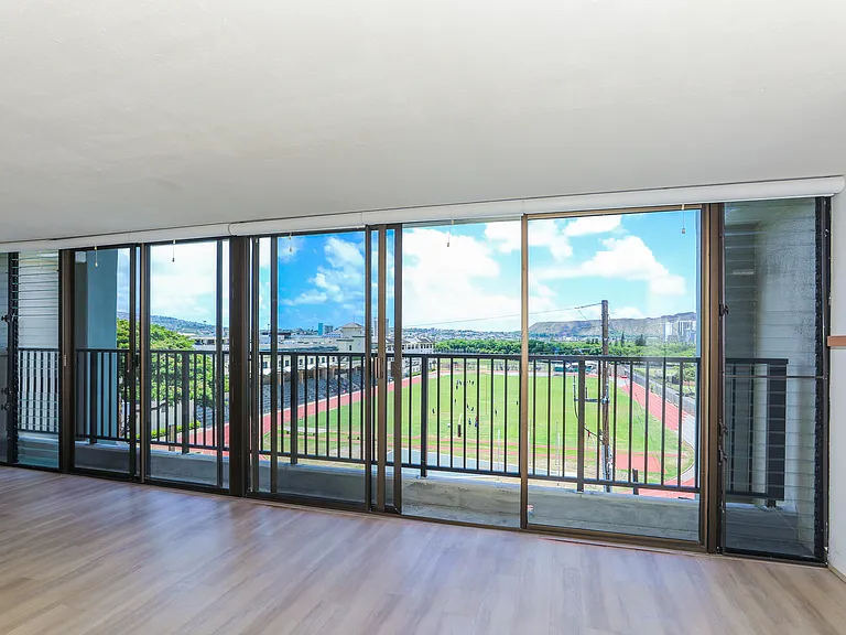 LIVING ROOM TO LANAI