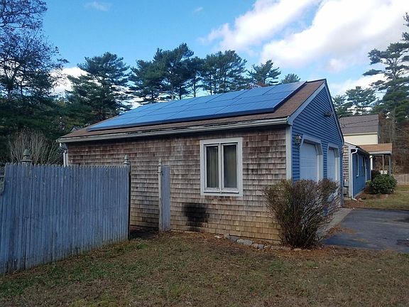 3rd image of 170 Lake Dr