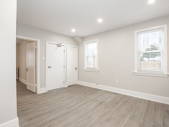 2nd image of 14 Welland Ave