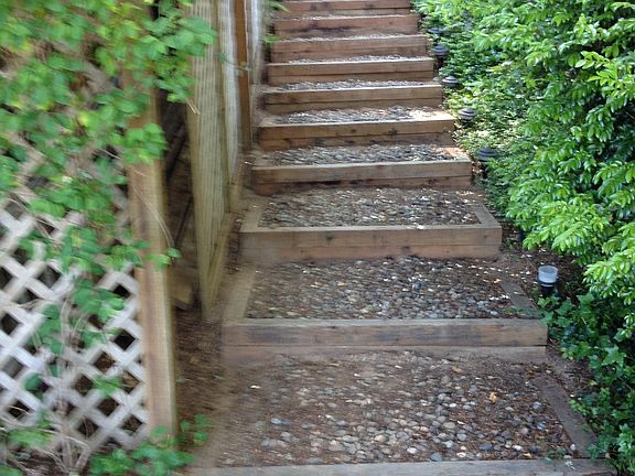 4th image of 2081 E Timberlake West Dr