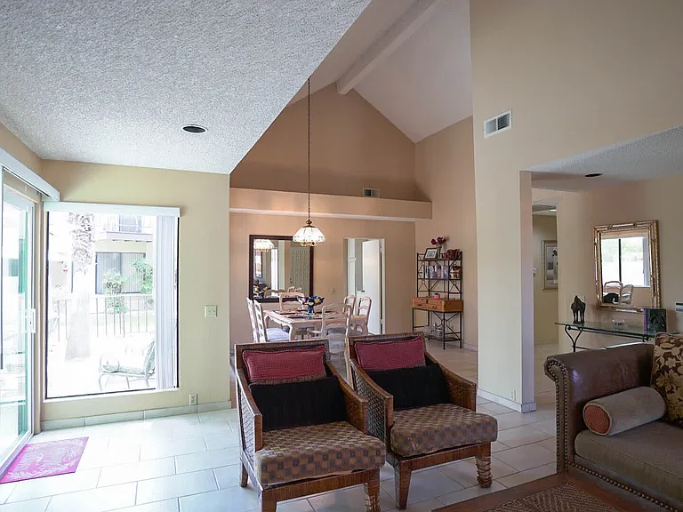 Canyon Cir N — Photo 18