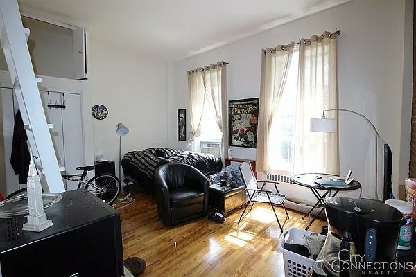 Rented by City Connections Realty | media 31