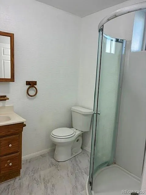 5271 King St