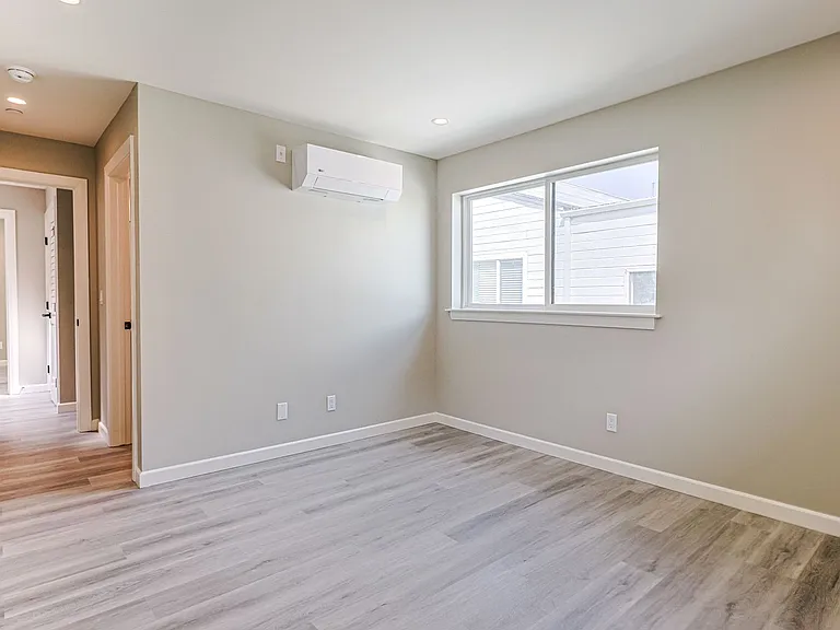 5261 Harmony Ave — Photo 31