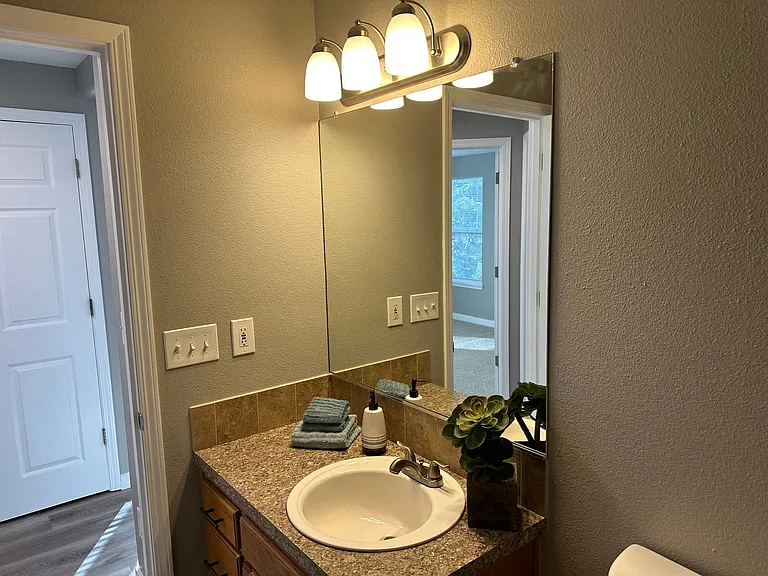 8824 SE Flavel St — Photo 35