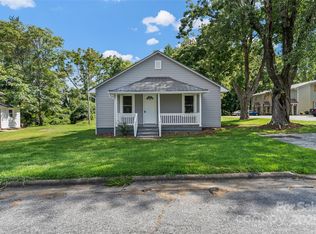 107 Rhyne St, Morganton, NC 28655