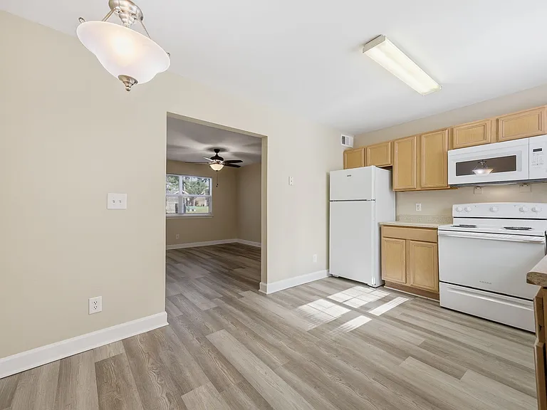 Carolina Cove — Photo 18