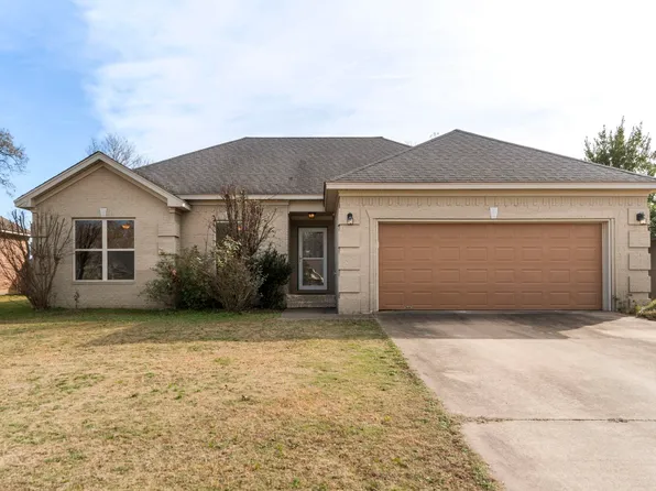 1712 Pilot Ct, Jacksonville, AR 72076