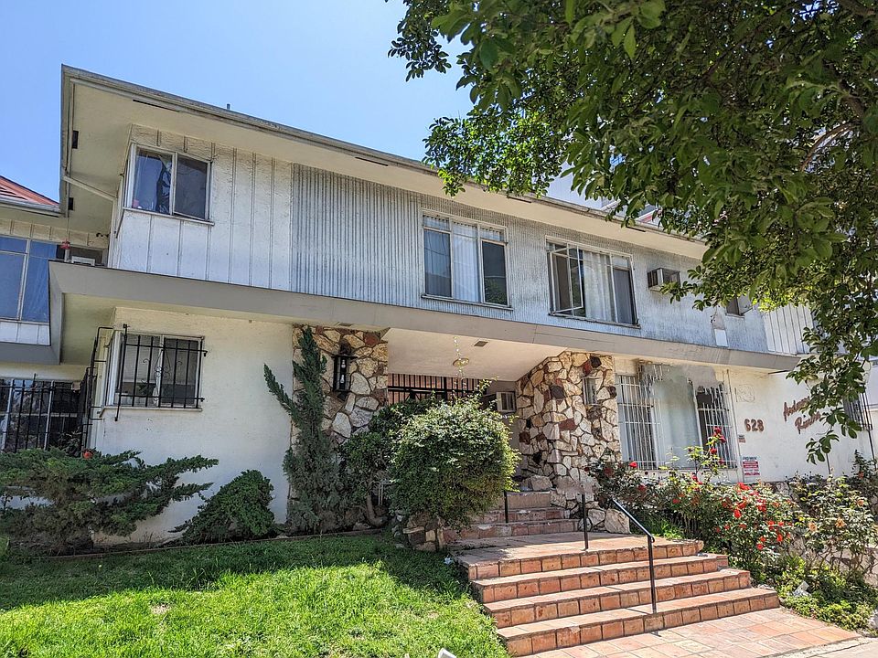 1st image of 628 S Ardmore Ave