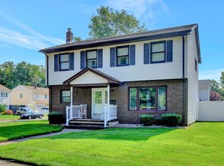 16 Tara Lin Dr, Hazlet, NJ 07730