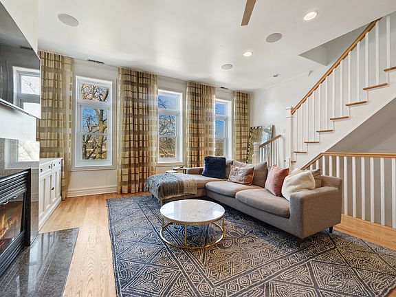 3rd image of 1873 N Dayton St #3