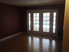 3rd image of 2563 Indian Hill Ct