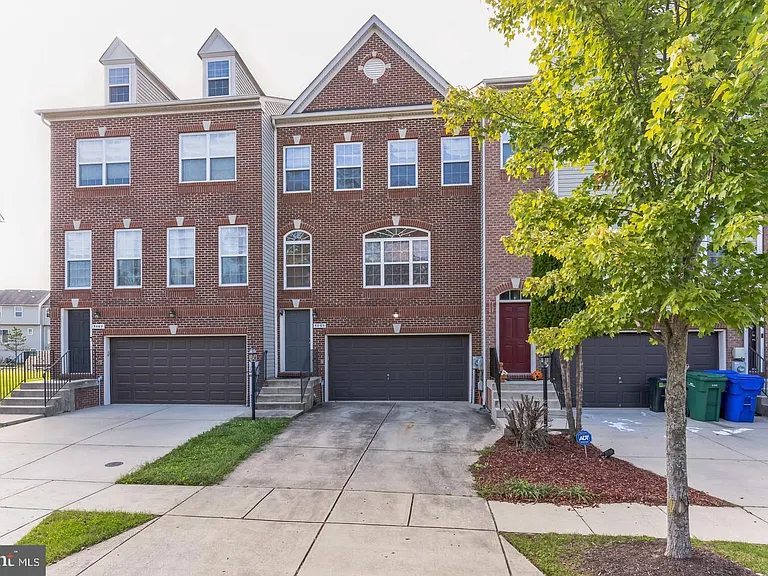 5065 Ottawa Park Pl — Photo 1