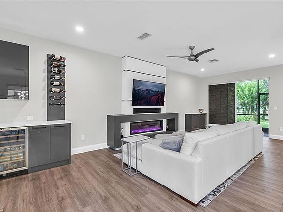 3rd image of 10220 Olivewood WAY #48