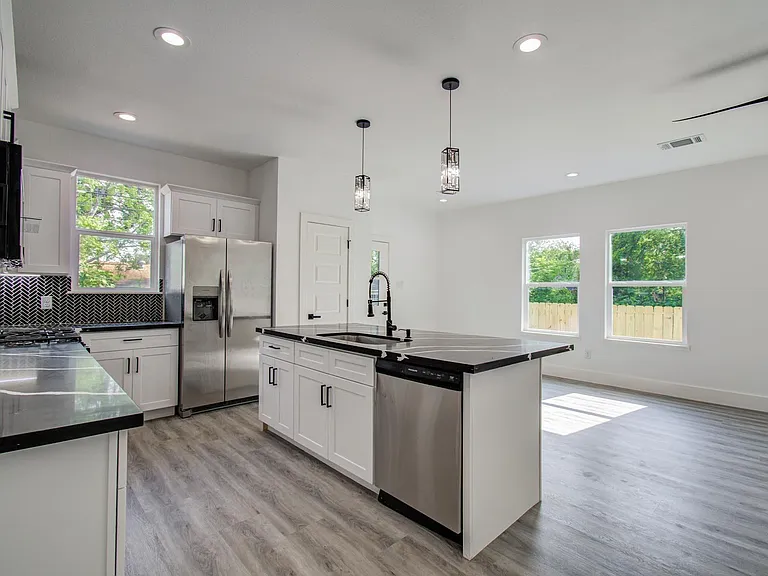 6531 Rosemary Ln #B — Photo 10
