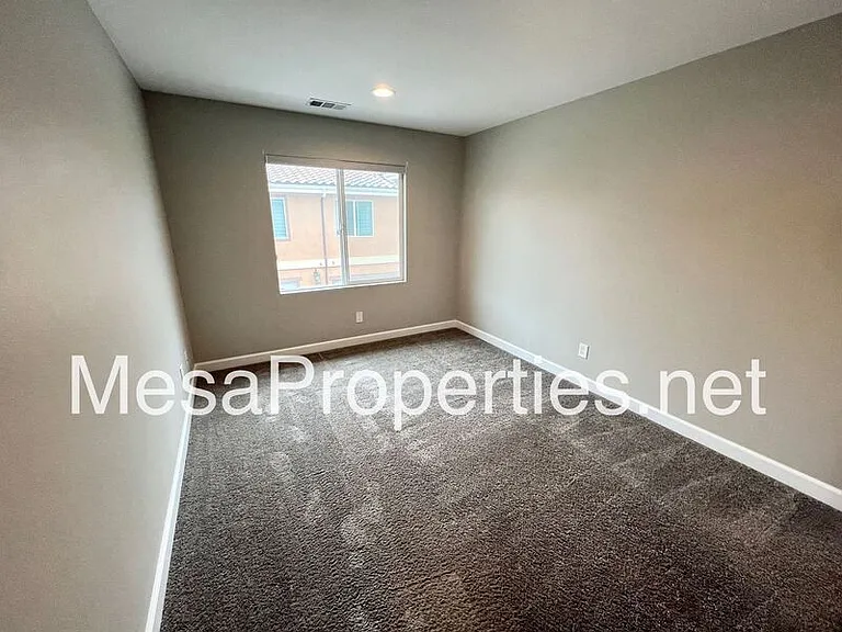 16408 Valencia Ave #311 — Photo 32