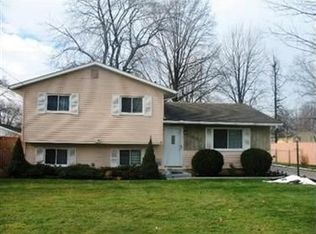 5990 Olive Ave, North Ridgeville, OH 44039