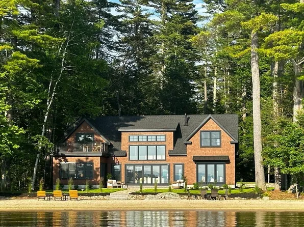 32 Hutchins Road, Raymond, ME 04071