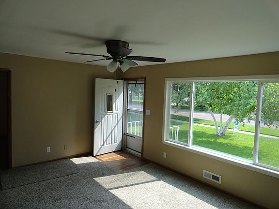 4th image of 611 Picotte St