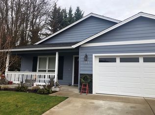 203 Westbrook Dr, Rogue River, OR
