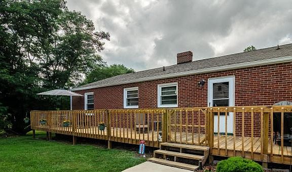 2nd image of 126 Arlington Dr