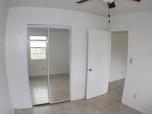 5th image of 917 NW 5th St APT 4