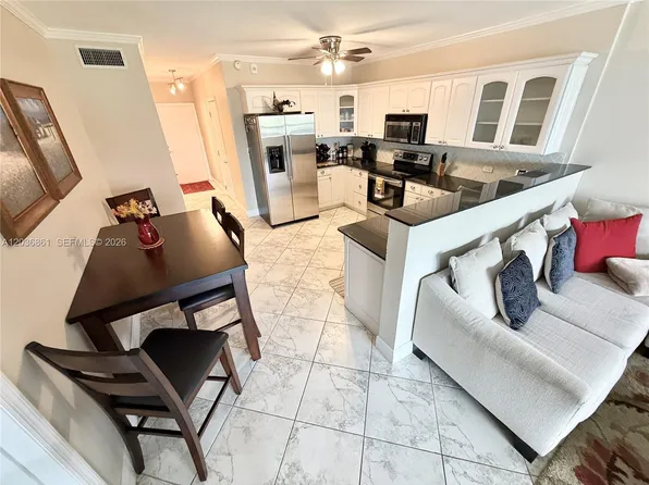 1000 SW 12th St APT 201, Fort Lauderdale, FL 33315