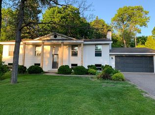 4281 Inwood Rd, Minnetonka, MN 55345