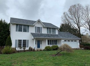 132 Jameswood Dr, Forest, VA 24551