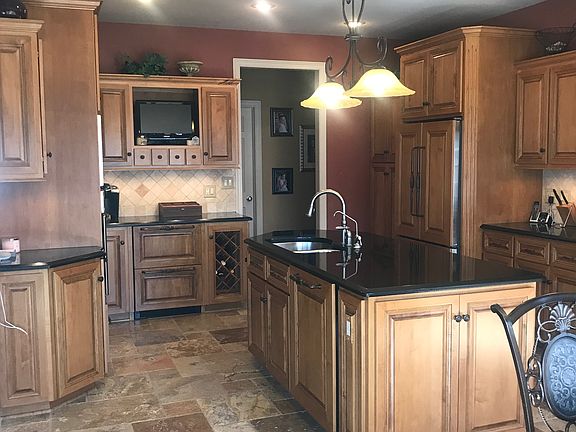 4th image of 6789 Pacifica Dr