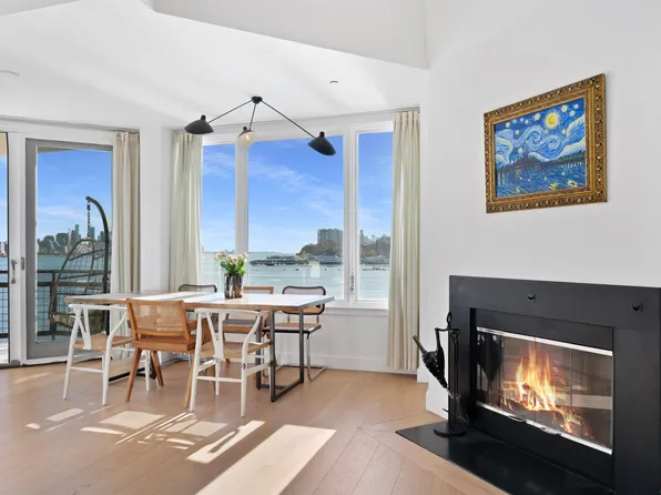 600 Harbor Boulevard image 2 of 19