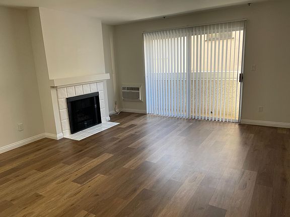 4th image of 4426 S Centinela Ave #103